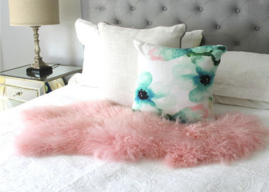 Chiny Natural Pink Real Mongolski Lamb Rug Bed Futer Kołdry Kołdry dekoracyjne Dywaniki podłogowe i dywany na pokój dzienny dostawca