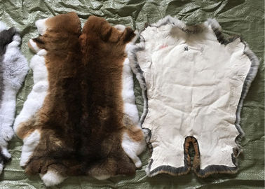 Chiny Sheared Rabbit Fur Coat Użycie, Puszyste Hairs Biały Królik Fur Pelts Dla Garmentu dostawca