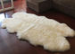 Cztery Pelt Duża australijska Sheepskin Rug Handmade Trwała Ivory White 120 * 180cm dostawca