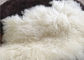 Długie włosy Naturalna wełna owcza kędzierzawa Mongolskie białe futro Materiral do rzucania w łóżkach dostawca