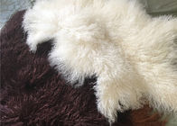 Długi kędzierzawy materiał z owczej skóry Naturalne białe tybetańskie wełniane futro z mongolskich skór